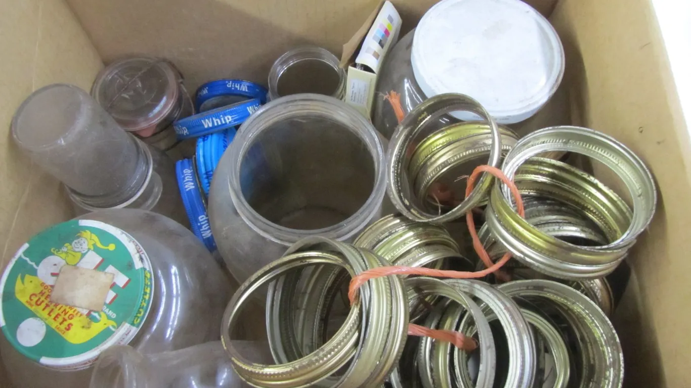 Lot Of Assorted Mason Jars w/Lids