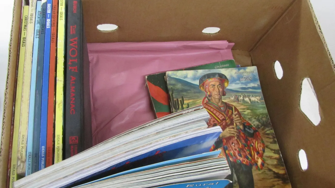 Lot Of Vintage Ideals Holiday Decorating Books And More
