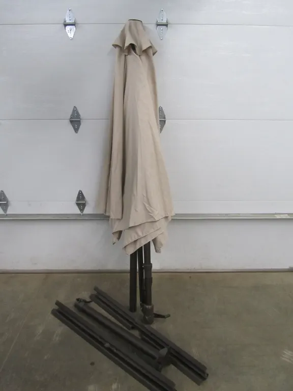 Patio Shade Umbrella w/Stand