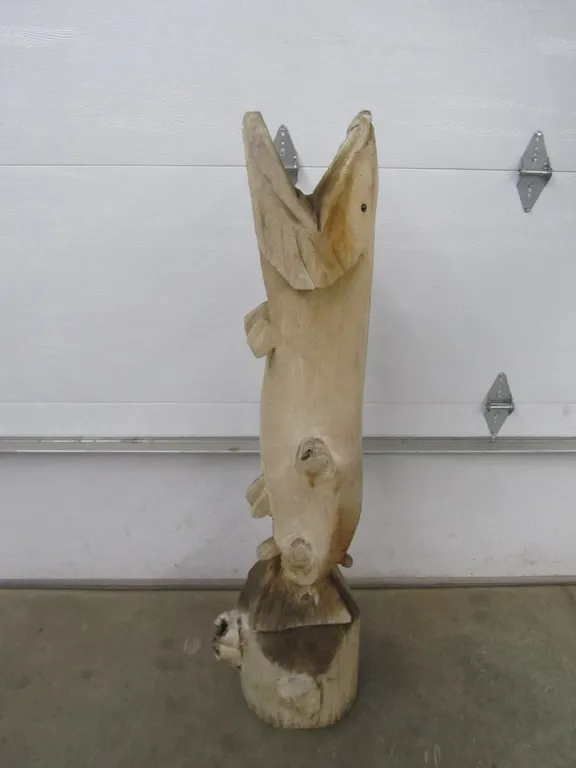 Fish Chain Saw Carving Statue