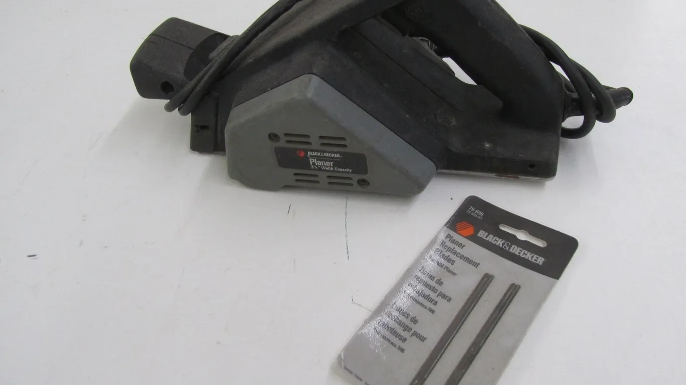 Black & Decker 3-1/4" Planer