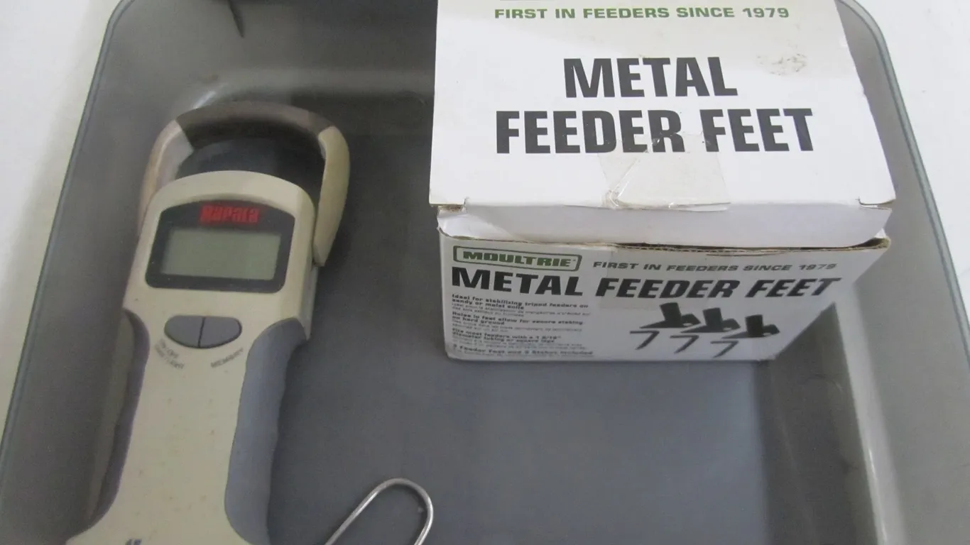 Moultrie Metal Feeder Tripod Feet Set And Rapala Digital Fish Scale