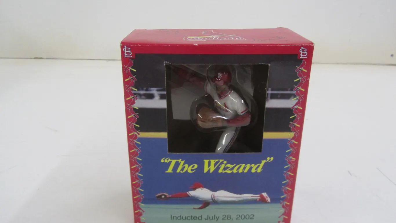 Hartland Collectibles "The Wizard" Ozzie Smith Figure