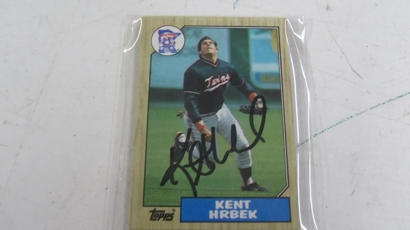 (7) Signed MN Twins Player Cards
