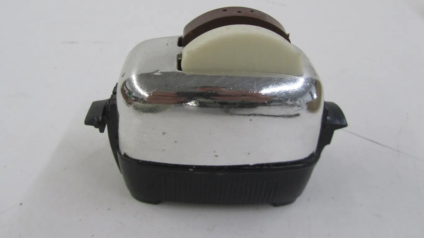 Vintage Toaster Salt & Pepper Shaker Set