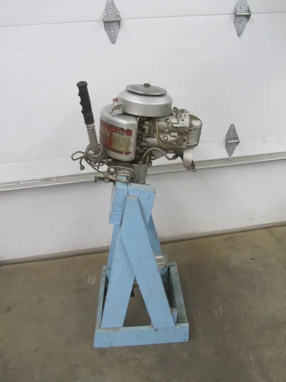 Vintage Johnson Sea-Horse Model LT 10 Outboard Motor