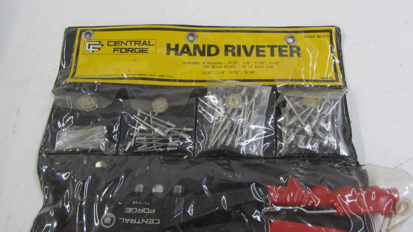 Central Forge Hand Riveter Set