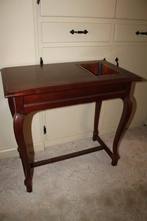 Bar Table