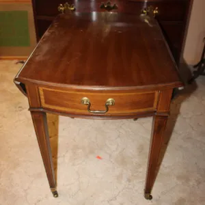 Columbia Pembroke Drop-Leaf Side Table