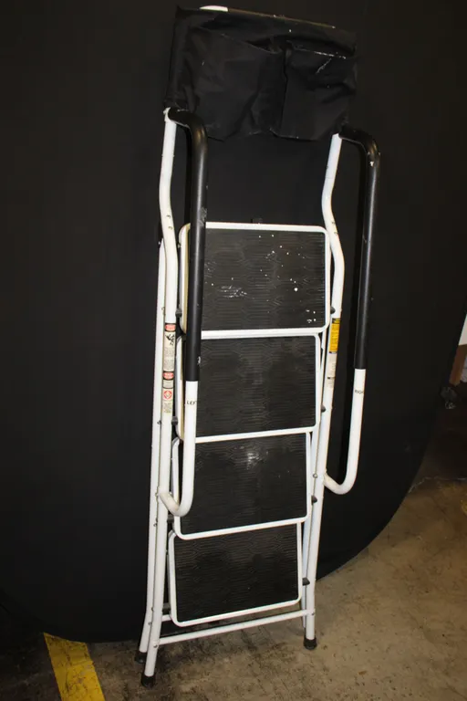 Folding Step Ladder