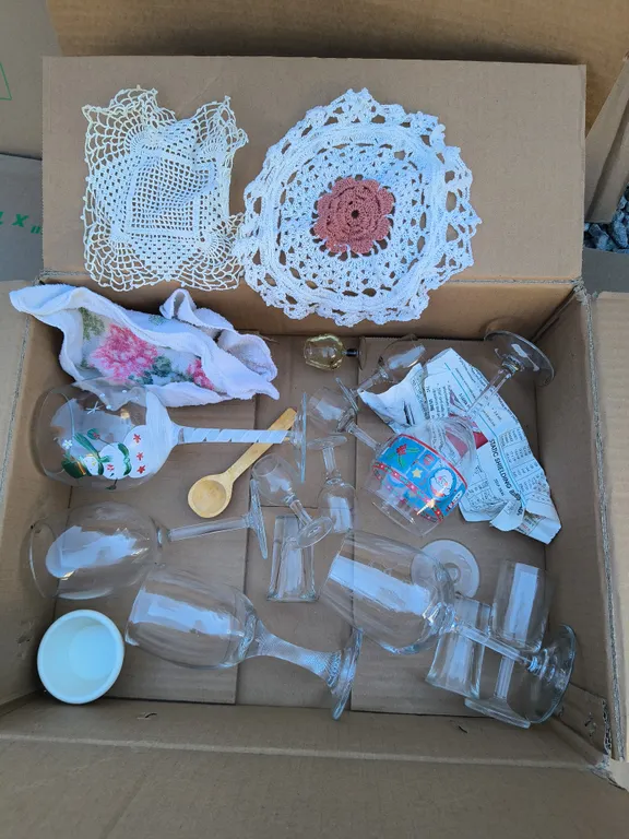 Various Drinking Glasses & Lace Doilies Lot
