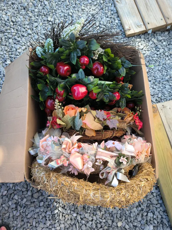 Wreaths Lot