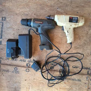 Skil Cordless Drill & Durabuild Cordless Drill Lot