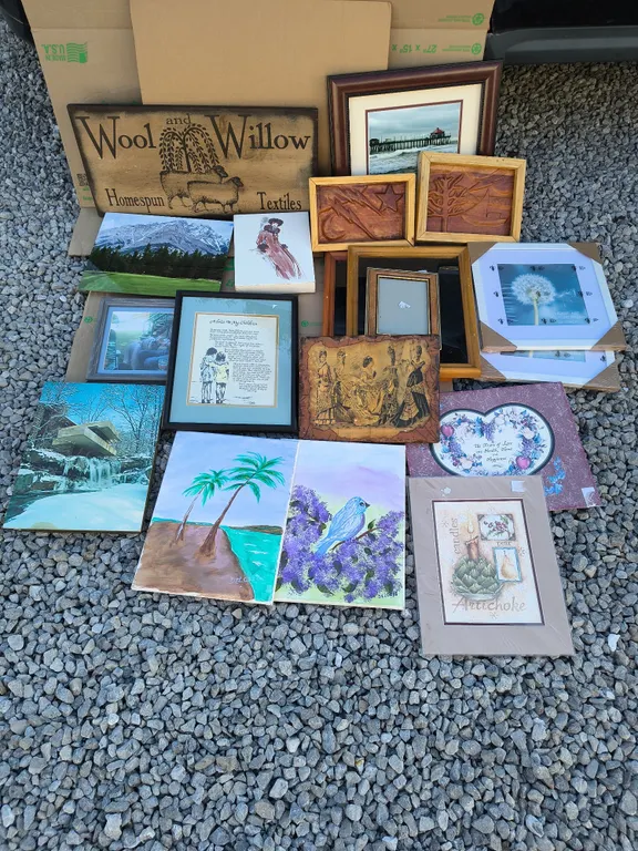 Wall Art & Photo Frames Lot
