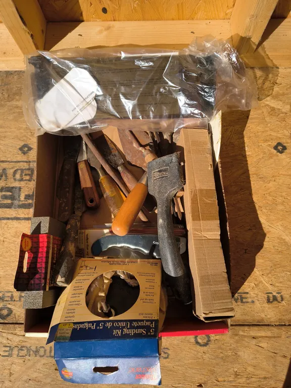 Assorted Hand Tools: Woodworking Supplies & More