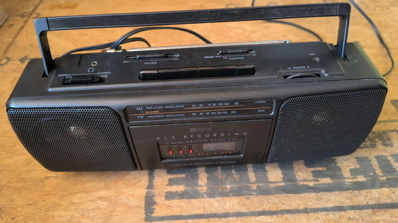 GPX Stereo AM/FM Radio Cassette Player