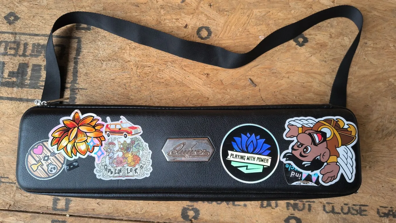 Quiver Card Case With Stickers