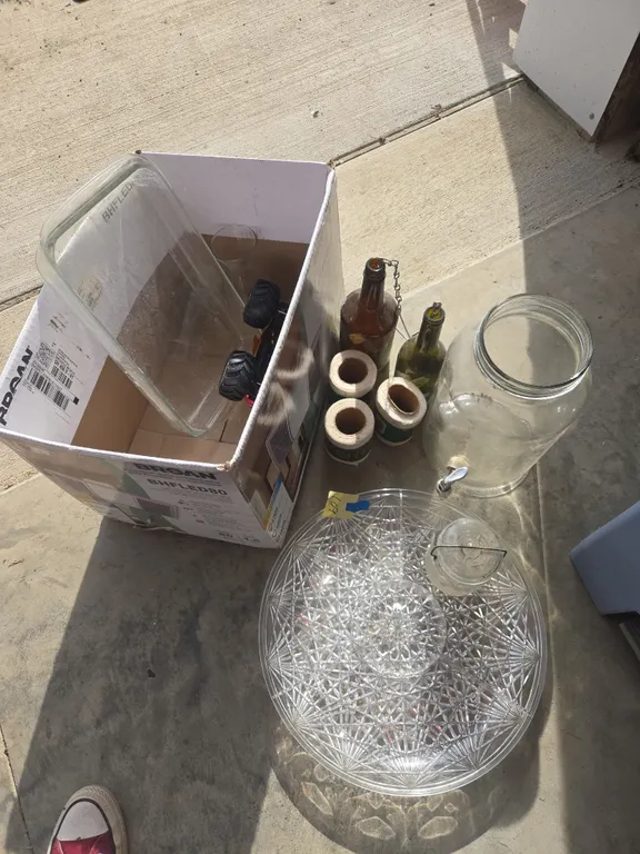 Assorted glassware
