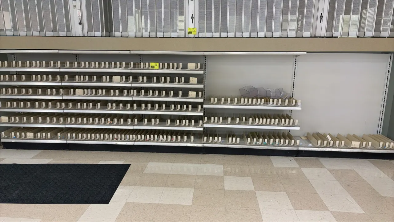 20'L of Madix wall shelving. 52"H uprights with 18"D base shelves. Features adjustable upper shelves and product pushers. Note: Sold by the foot.