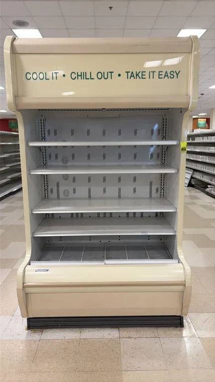 2015 Hillphoenix ONUA4 multi-deck self-contained open display cooler. Features top canopy display header, 4 adjustable metal shelves, and bottom wire