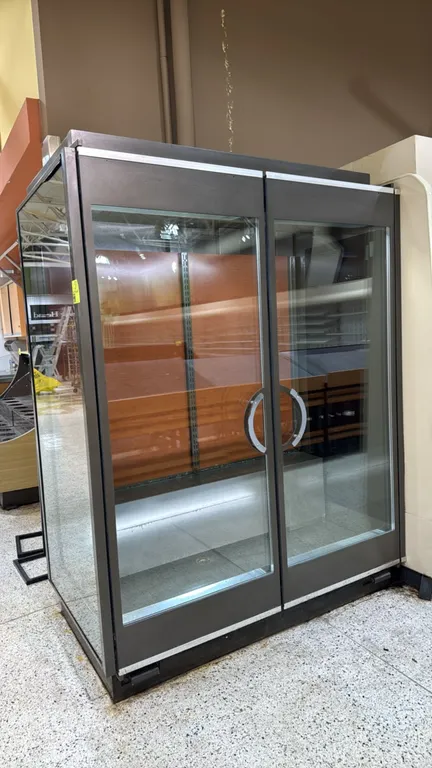 2014 Borgen Systems RR80 5186 2-door floral display case. Features dual glass doors with curved handles, glass side panels, and woodgrain interior bac