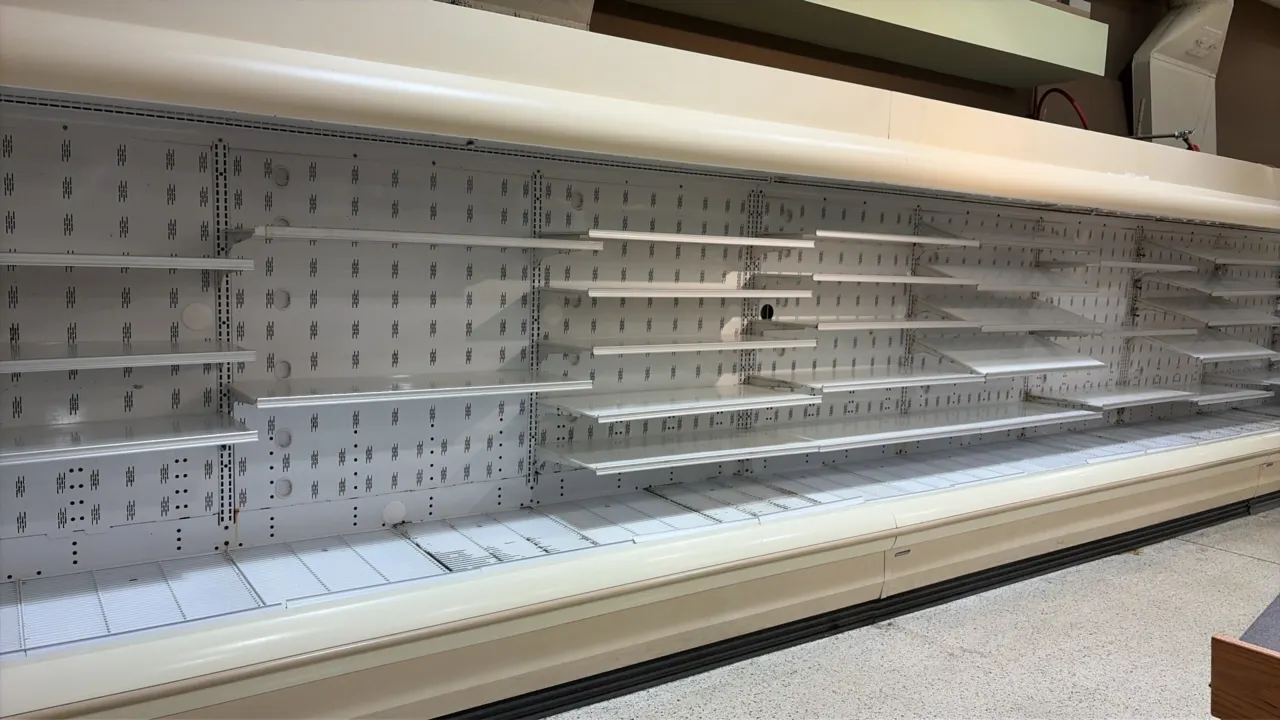 2014 Hillphoenix O5DM multi-deck open produce display cases. Features adjustable cantilever shelving, bottom wire deck racks, and canopy lighting. 68'