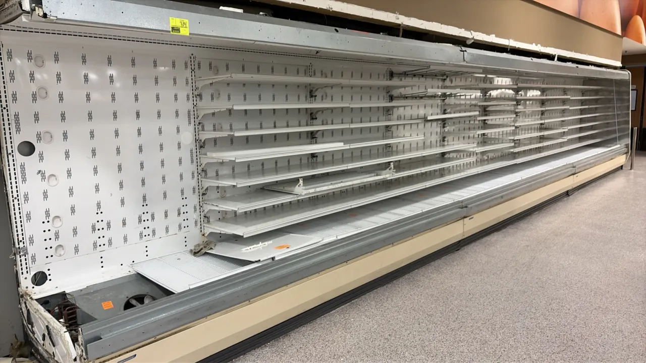 2014 Hillphoenix O5DM12 multi-deck open meat display case. Features multi-tier adjustable shelving and interior lighting. 24'L. Electrical: 115/120V,