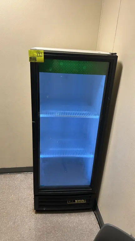 True GDM-12-HC-LD single glass door merchandiser refrigerator. Features (2) adjustable wire shelves, interior LED lighting, and self-contained bottom-