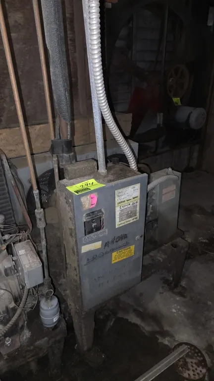 Copeland ZF13K4E-TF5-251 low-temperature condensing unit. Features a Copeland Scroll compressor, air-cooled condenser with fan, and an integrated elec