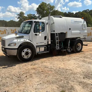 2012 FREIGHTLINER M2 S/A SWEEPER TRUCK VIN: 1FVACXDT4CHBU0316