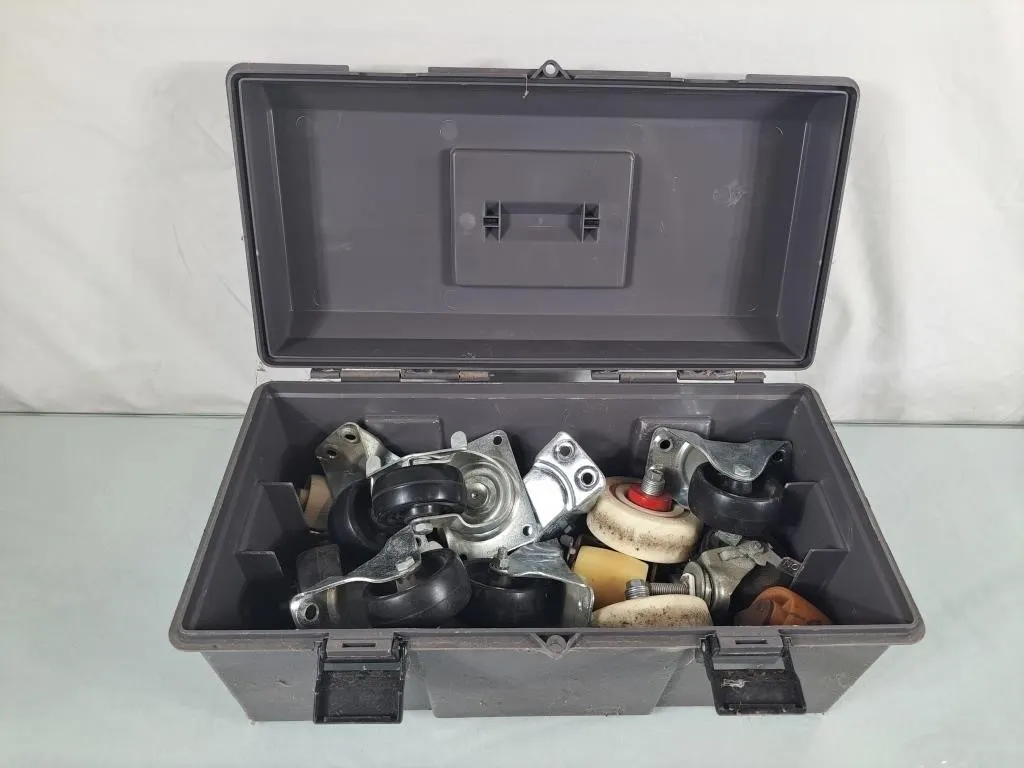 Mastercraft Plastic Toolbox w/Various Sizes of