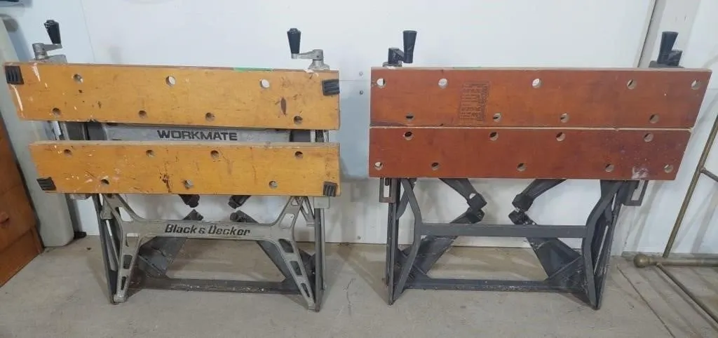 2 adjustable folding workbenches black and Decker