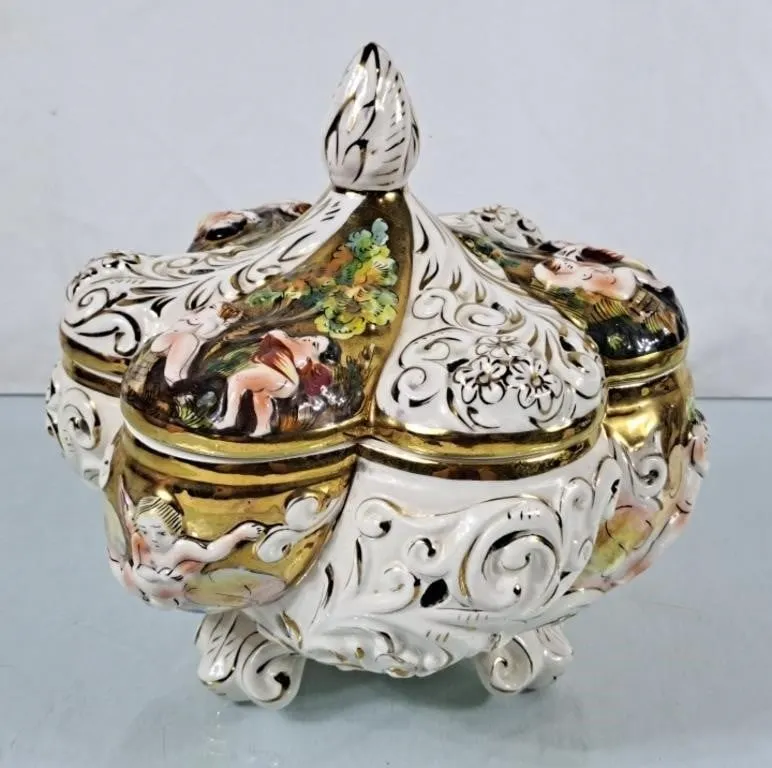 Vintage Capodimonte "Bernini" Centrepiece Covered