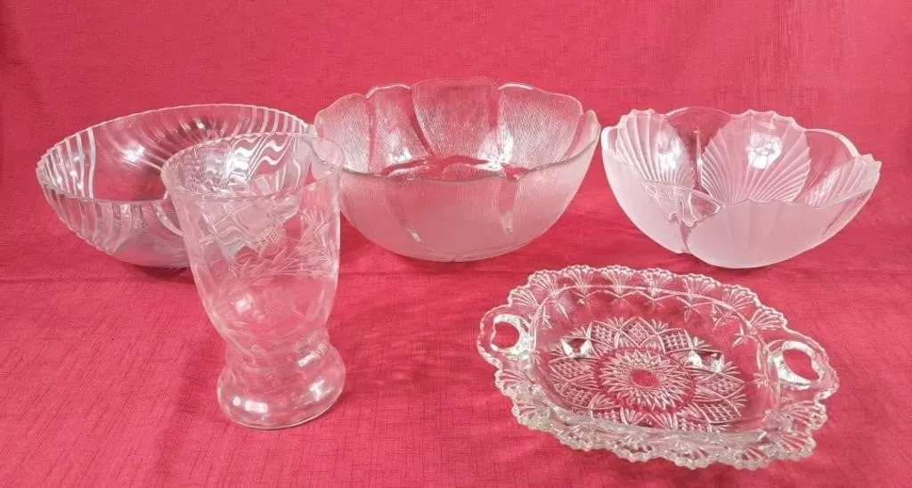 Lovely Cornflower Vase & Frosted Glass Serving