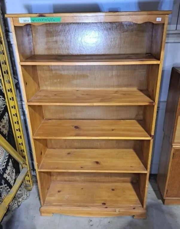 Pine
wooden bookshelf
