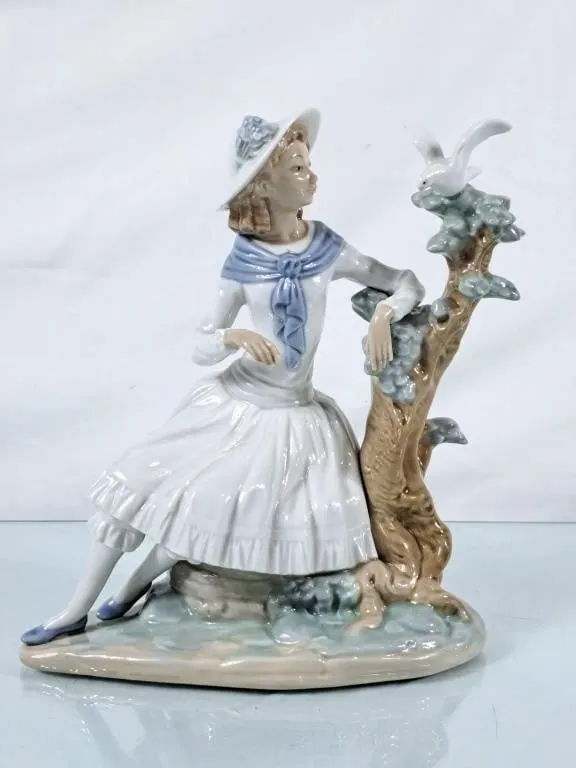 Vintage Nao by Lladro "Girl with Dove" Figurine -