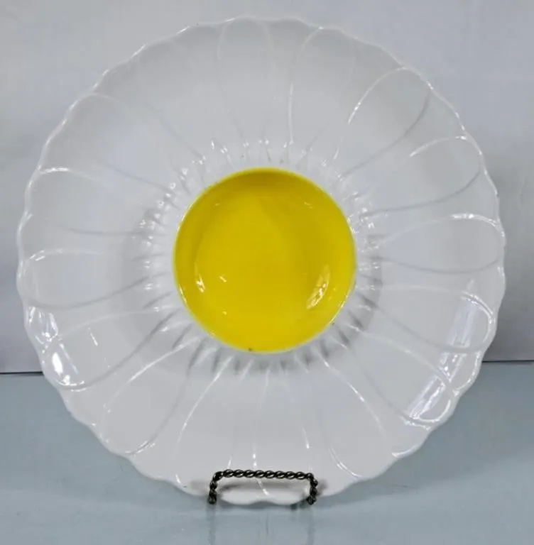 MCM Daisy by Shafford Serving Plate - Chip on