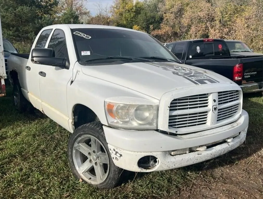 Salvage Vehicle - Dodge RAM Truck. PARTS ONLY.