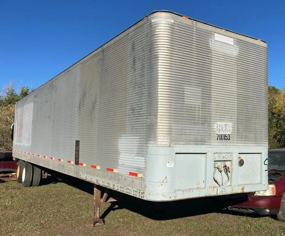 Salvage Vehicle - 40ft FRUEHAUF Tandem Axle Van