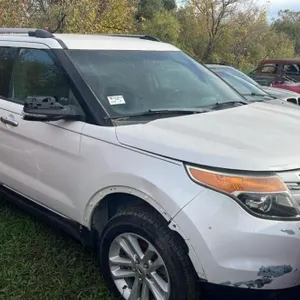 Salvage Vehicle - Ford Explorer SUV. PARTS ONLY.