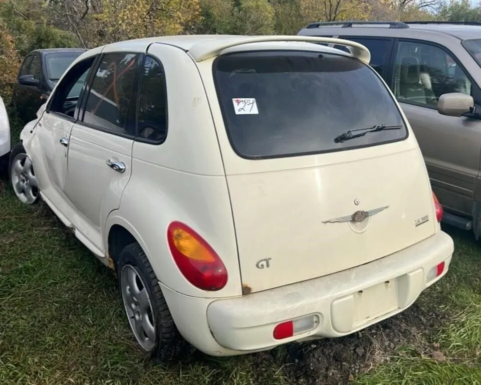 Salvage Vehicle - Chrysler PT Cruiser. PARTS