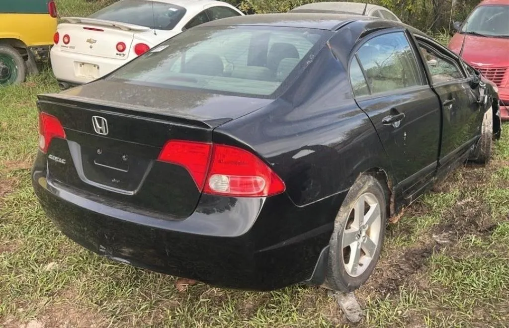 Salvage Vehicle - Honda Civic Car. PARTS ONLY.