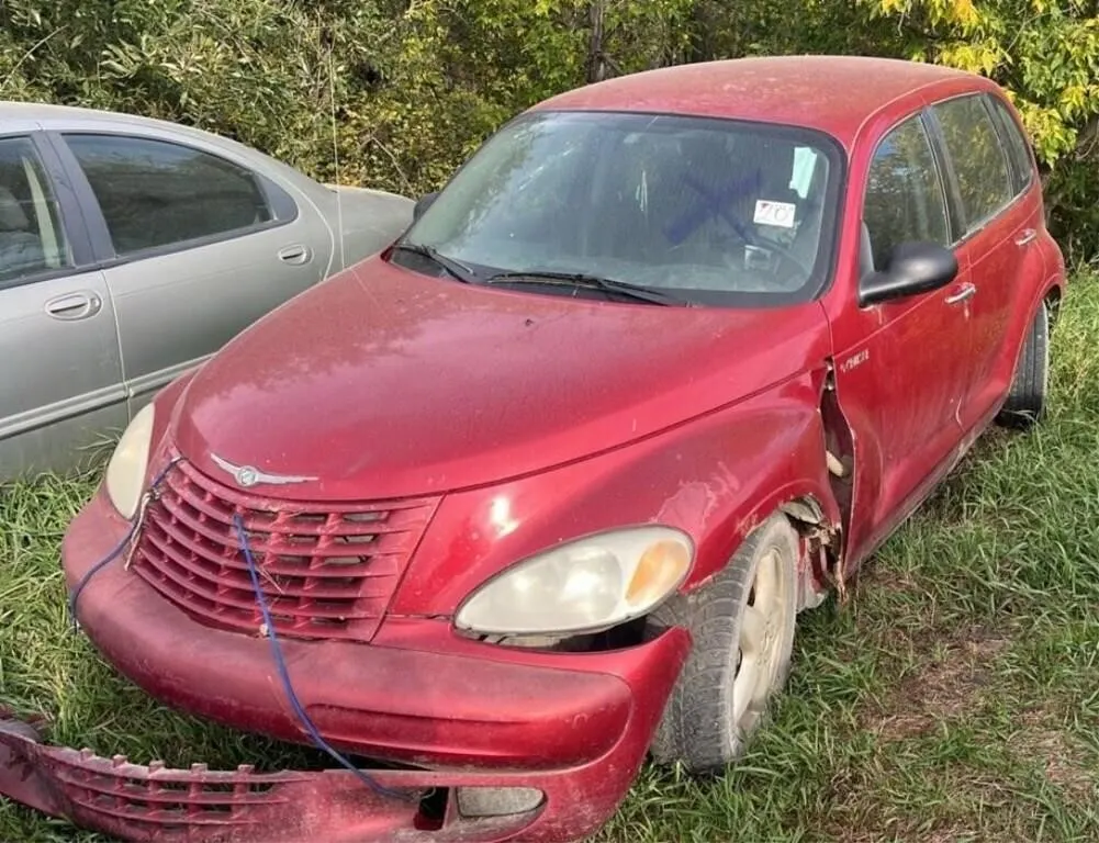 Salvage Vehicle - Chrysler PT Cruiser. PARTS