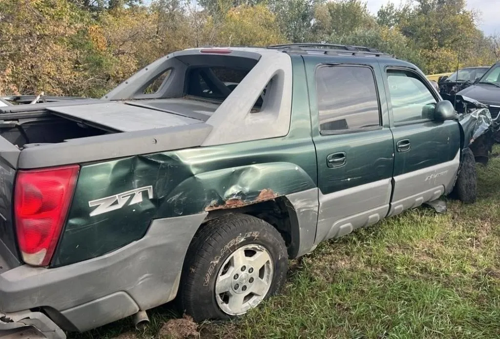 Salvage Vehicle - Chevrolet Avalanche. PARTS