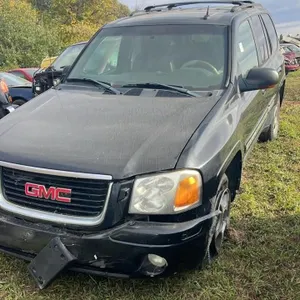Salvage Vehicle - GMC Envoy SUV. PARTS ONLY.