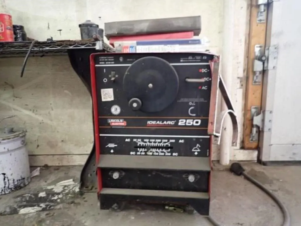 Lincoln Ideal Arc 250 Welder