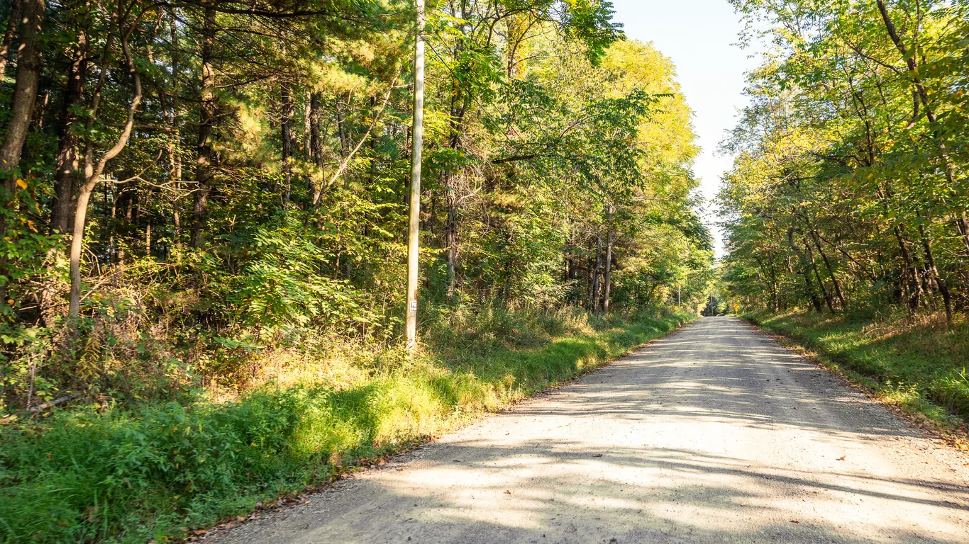 Parcel 9: 5.9 Acres