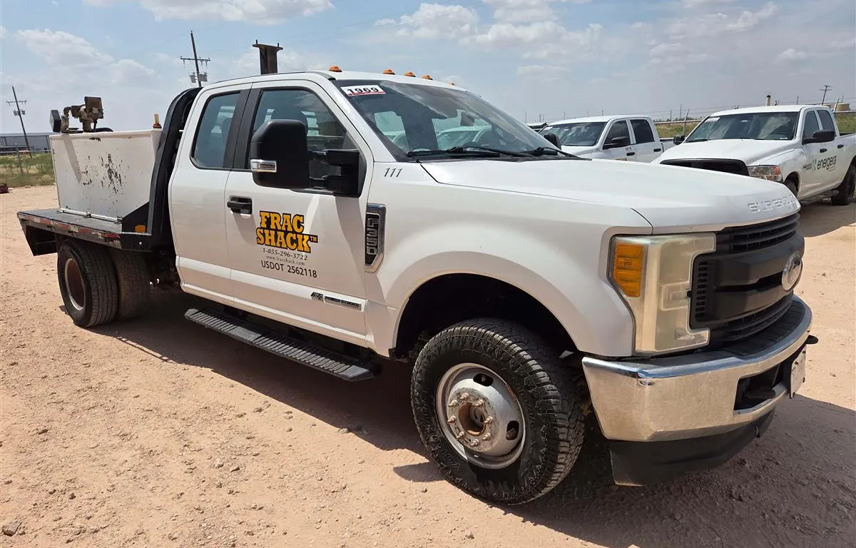 2017 Ford F350 Super Duty Fuel Truck
UNRESERVED