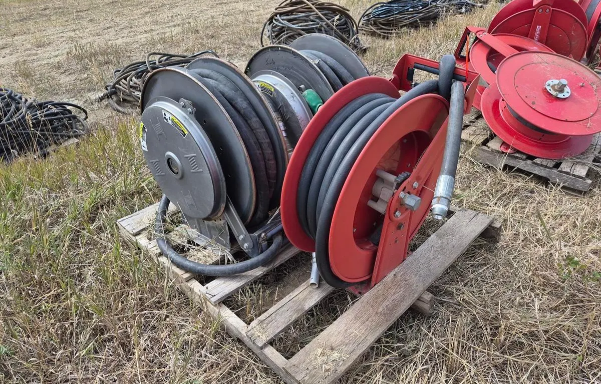 (3) Industrial Hose Reels w/ Nozzles
UNRESERVED