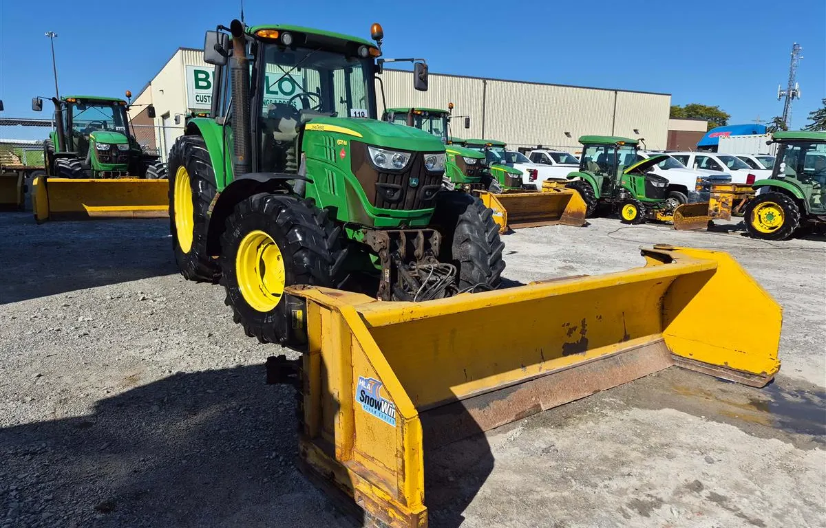 2014 John Deere 6125M Tractor w/ HLA SnowWing Snow Blade
UNRESERVED